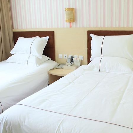 Super 8 Hotel Chengdu Airport Branch 外观 照片