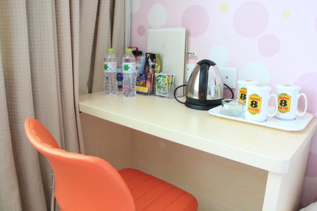 Super 8 Hotel Chengdu Airport Branch 外观 照片